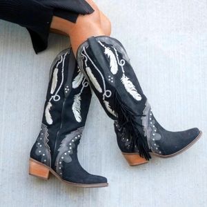 NIB Dingo Dreamcatcher Boots
